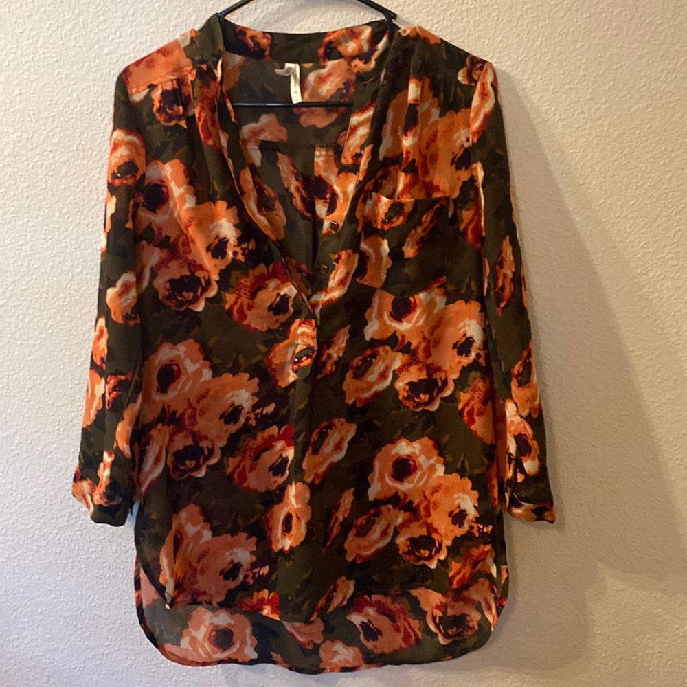 Like new Live 4 Truth floral tunic size medium